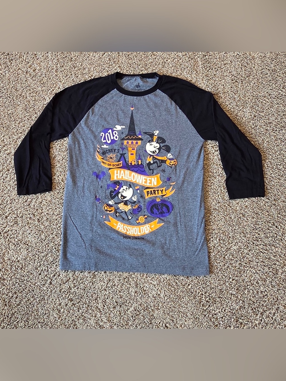 Women’s Size Small Disney Mickey’s Not So Scary Halloween Party T Shirt 2018
